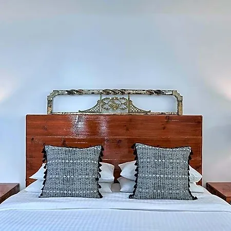 Hotell Almyra 4*